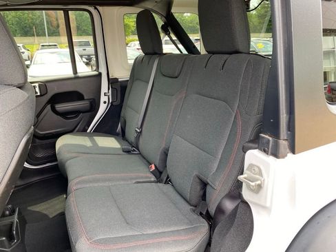Used 2024 Jeep Wrangler Unlimited Rubicon AWD/4WD image 25