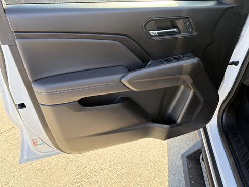 Used 2023 Chevrolet Colorado LT w/ LT Convenience Package image 11