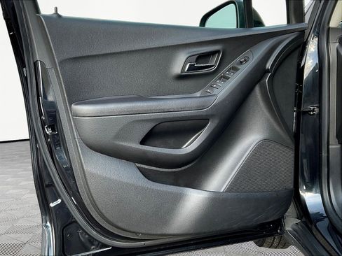 Used 2016 Chevrolet Trax LS FWD image 19