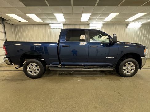Used 2024 RAM 2500 Big Horn w/ Bed Utility Group image 5