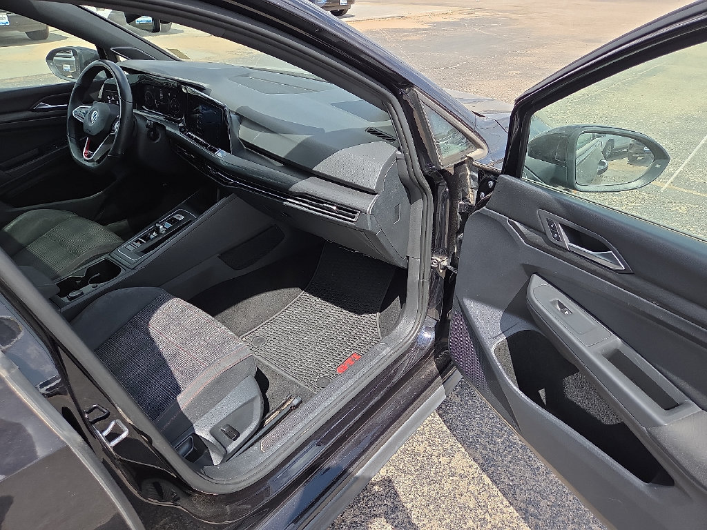 Used 2022 Volkswagen GTI SE FWD image 9