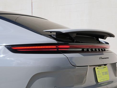 Used 2025 Porsche Panamera image 63