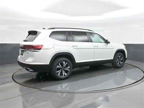 New 2026 Volkswagen Atlas SE image 7