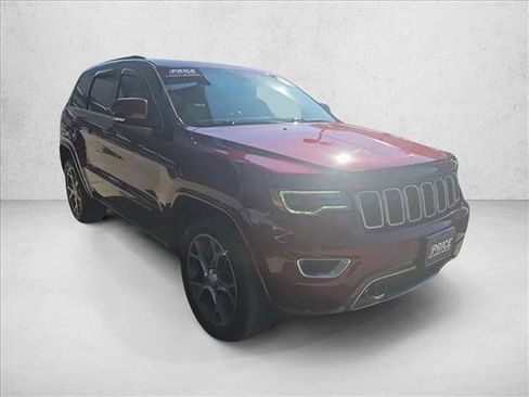 Used 2018 Jeep Grand Cherokee Limited image 16