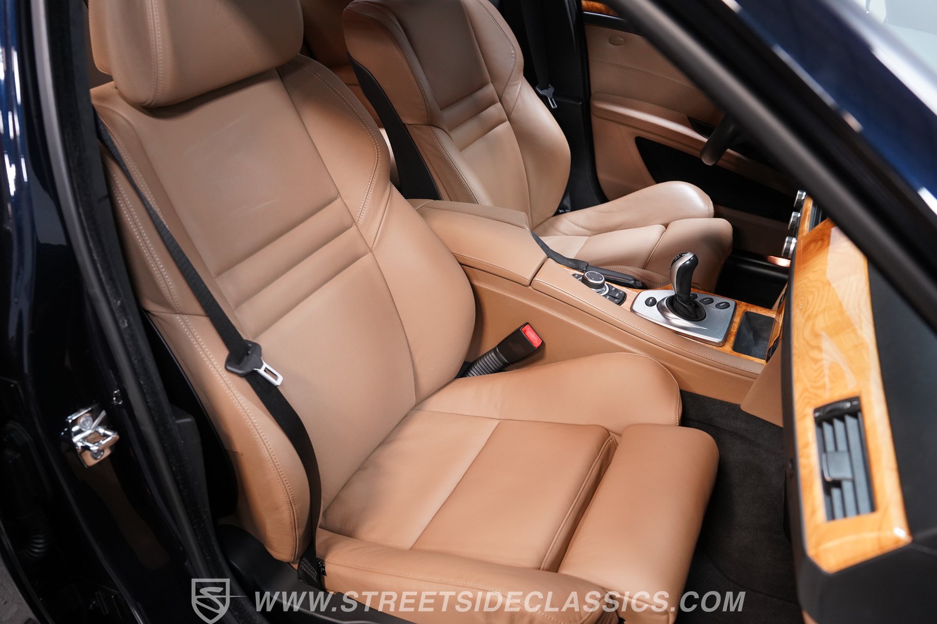 Used 2010 BMW M5 RWD image 39