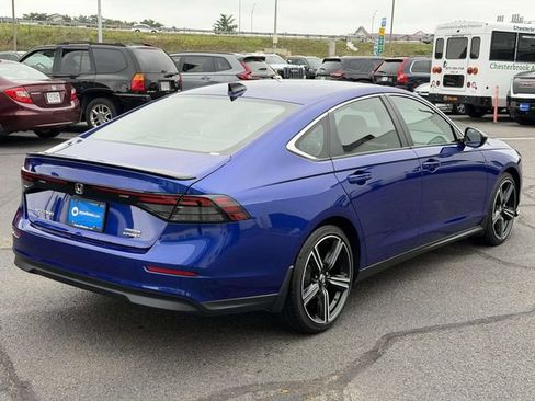 Used 2025 Honda Accord Sport image 2