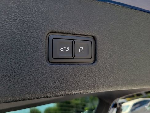New 2026 Audi SQ8 Premium Plus AWD/4WD image 30