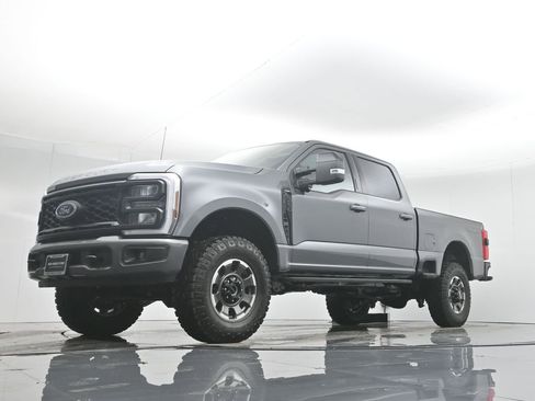 Used 2024 Ford F250 Lariat w/ Tremor Off-Road Package image 48