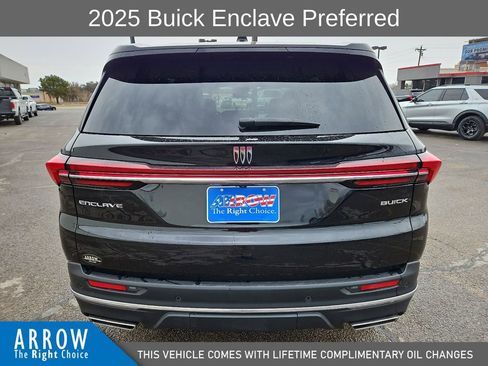 Used 2025 Buick Enclave Preferred image 11