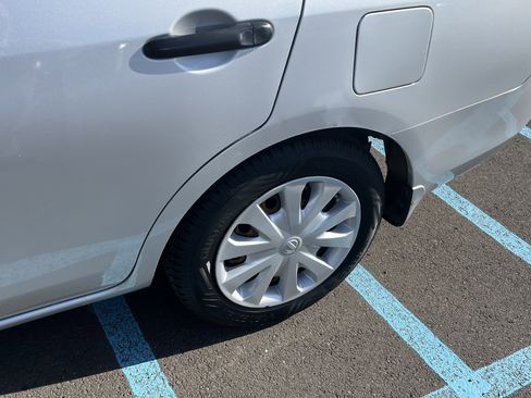 Used 2014 Nissan Versa S Plus image 25