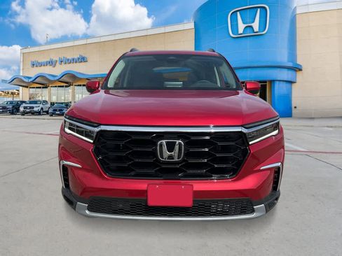 New 2025 Honda Pilot Touring image 8