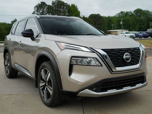 Used 2021 Nissan Rogue Platinum FWD image 35