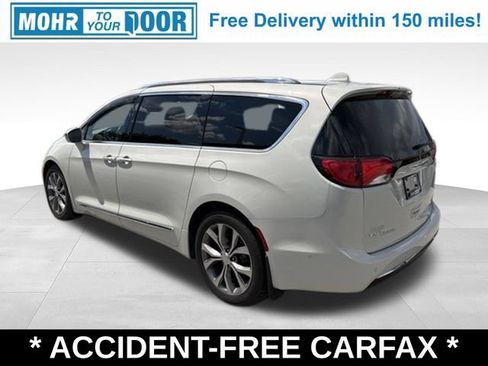 Used 2019 Chrysler Pacifica Limited w/ Advanced Safetytec Group FWD image 3