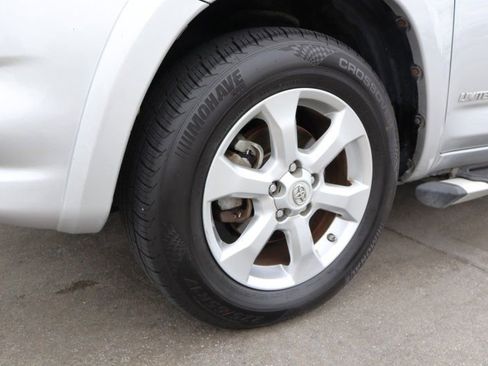 Used 2011 Toyota RAV4 Limited w/ Limited Extra Value Pkg AWD/4WD image 8