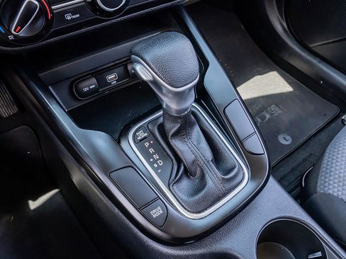Used 2020 Kia Soul LX FWD image 28
