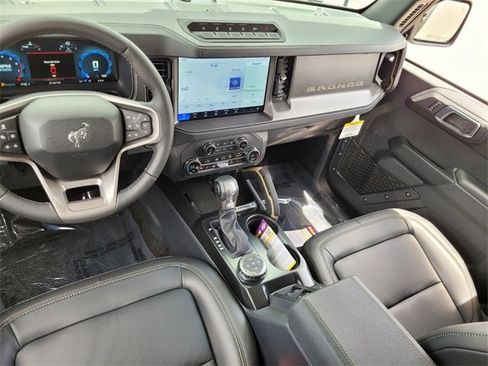 New 2025 Ford Bronco Badlands image 35