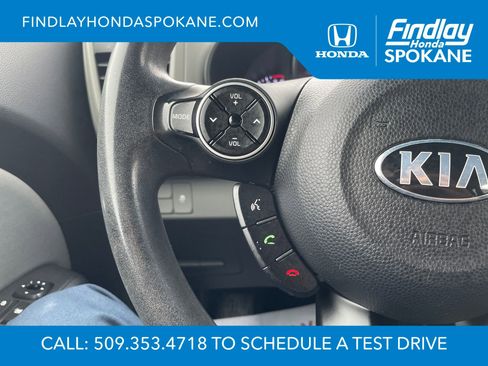 Used 2016 Kia Soul + image 14