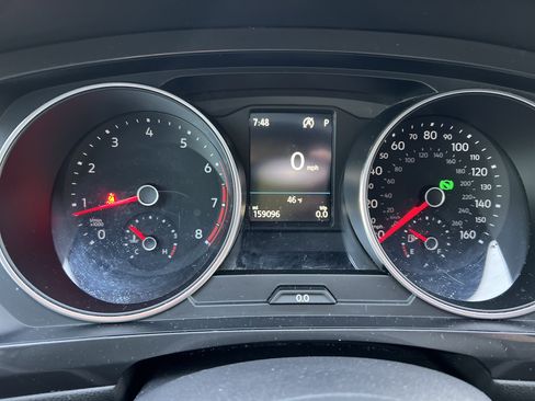 Used 2018 Volkswagen Tiguan SE w/ Panoramic Sunroof Package image 20