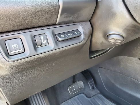 Used 2020 GMC Acadia Denali image 13