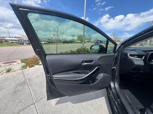 Used 2020 Toyota Corolla XLE FWD image 9