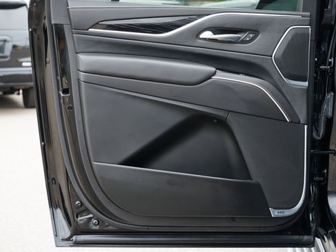 Used 2021 Cadillac Escalade ESV Sport w/ Driver Assist Tech Package image 20