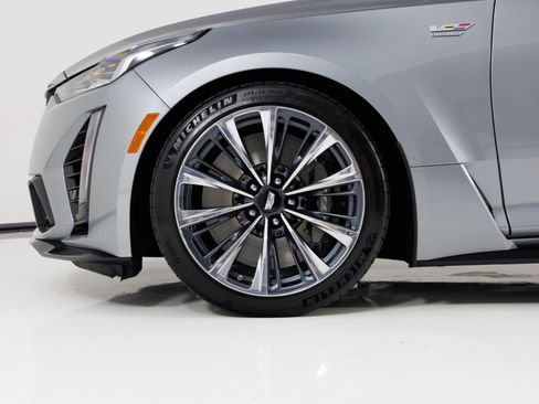 Used 2024 Cadillac CT5 V Blackwing w/ Driver Assist Package image 9