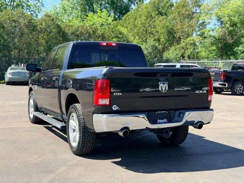 Used 2015 RAM 1500 Classic SLT w/ SLT Plus D←cor Group AWD/4WD image 5