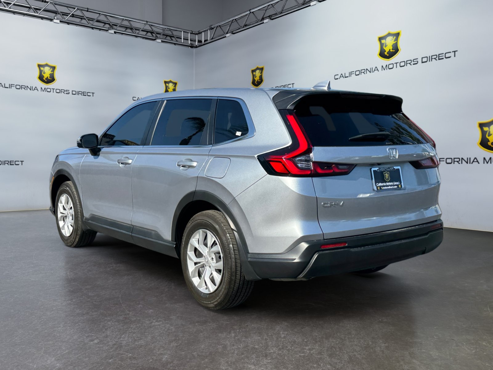 Used 2025 Honda CR-V LX image 3