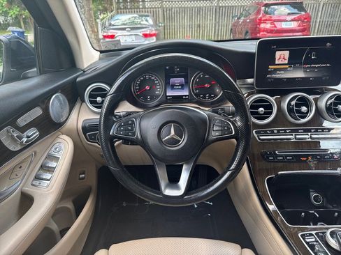 Used 2016 Mercedes-Benz GLC 300 4MATIC image 18