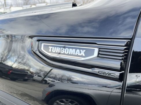 Used 2025 GMC Sierra 1500 Elevation image 2