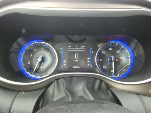 Used 2023 Chrysler Voyager LX FWD image 21
