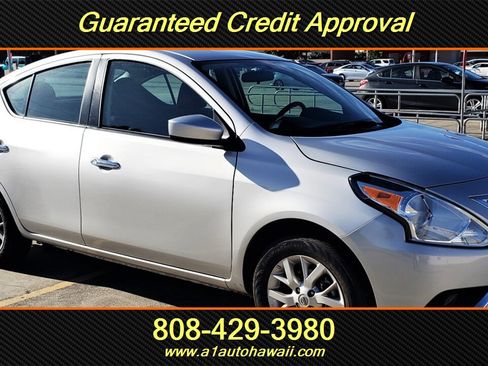 Used 2018 Nissan Versa SV w/ SV Special Edition FWD image 6