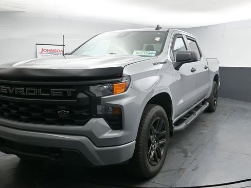 Used 2024 Chevrolet Silverado 1500 Custom w/ LPO, Dark Essentials Package image 4