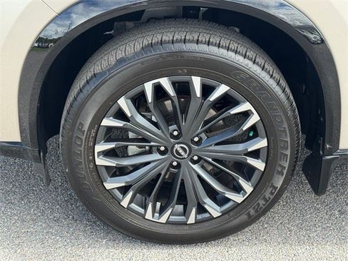 Used 2024 Nissan Rogue Platinum w/ Platinum Premium Package image 13