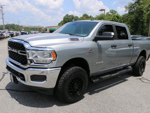 Used 2022 RAM 2500 Big Horn AWD/4WD image 1