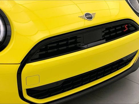 Certified 2025 MINI Cooper S image 29