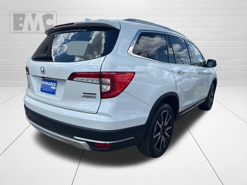 Used 2019 Honda Pilot Touring image 3