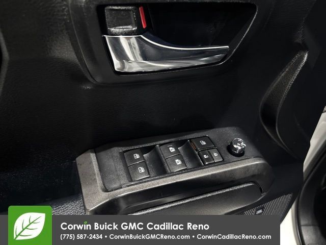 Used 2017 Toyota Tacoma TRD Off-Road AWD/4WD image 13