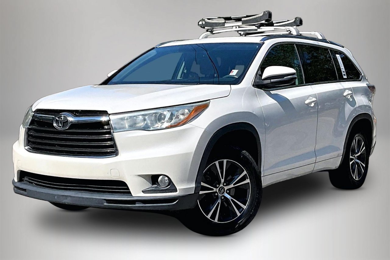 Used 2016 Toyota Highlander XLE FWD image 1