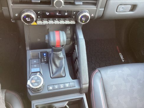 Used 2024 Toyota Tacoma TRD Pro image 19