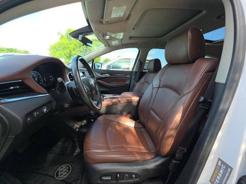 Used 2021 Buick Enclave Avenir w/ Avenir Technology Package AWD/4WD image 3