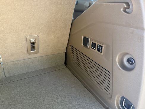 Certified 2022 GMC Yukon Denali w/ Denali Premium Package image 12