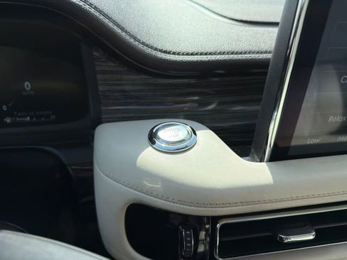 Used 2020 Lincoln Aviator Black Label w/ Dynamic Handling Package image 42