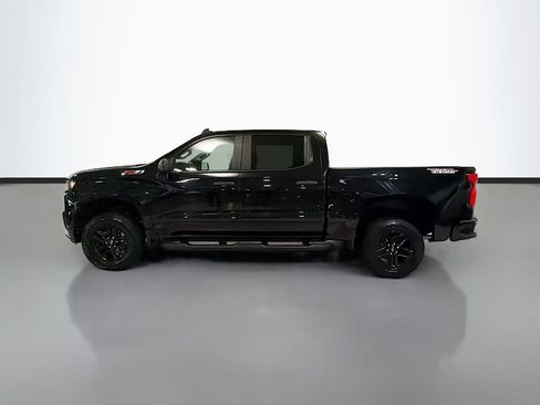Used 2021 Chevrolet Silverado 1500 Custom Trail Boss w/ Midnight Edition AWD/4WD image 6