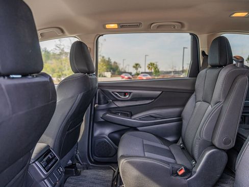 Used 2024 Subaru Ascent Premium w/ Convenience Package image 19