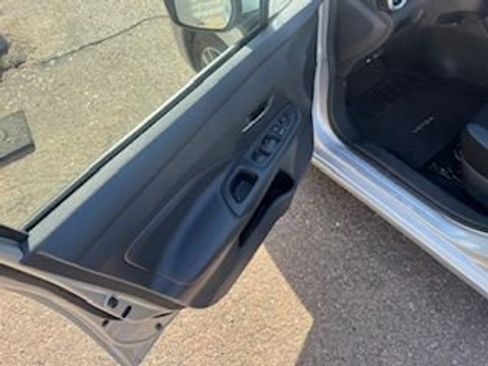 Used 2025 Nissan Versa SV image 11