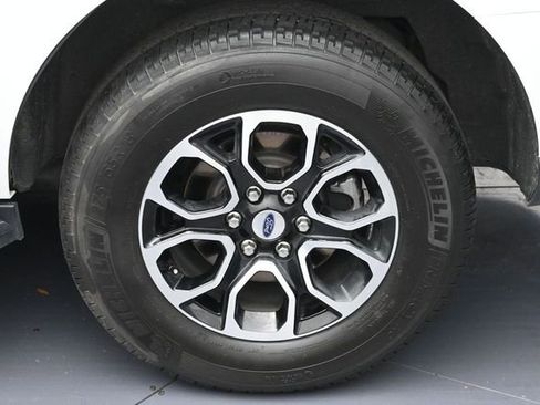 Used 2023 Ford Expedition XL AWD/4WD image 7