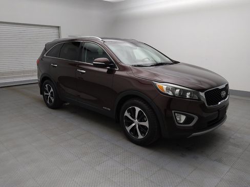 Used 2016 Kia Sorento EX image 11