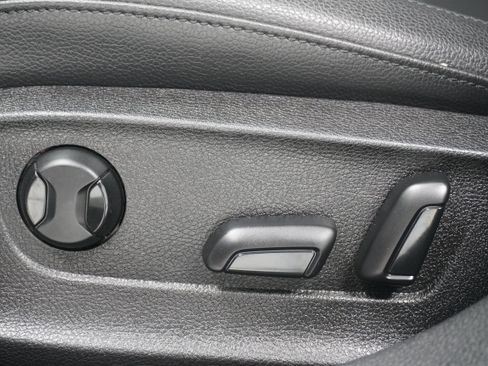 Used 2012 Volkswagen Passat 2.5 SE image 14