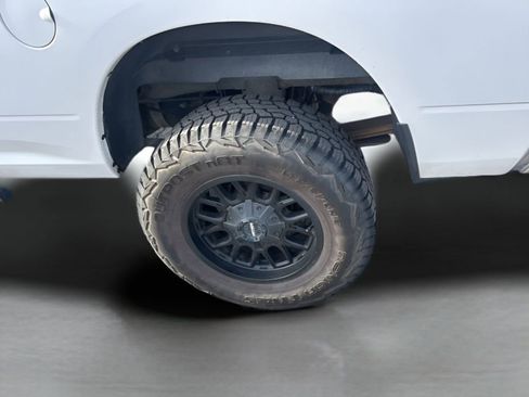 Used 2013 RAM 2500 Tradesman w/ Chrome Appearance Group image 17